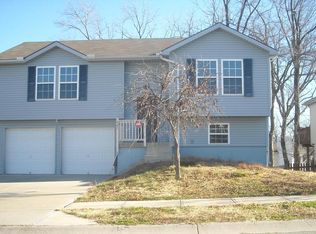 407 N Queen Ridge Ave, Independence, MO 64056