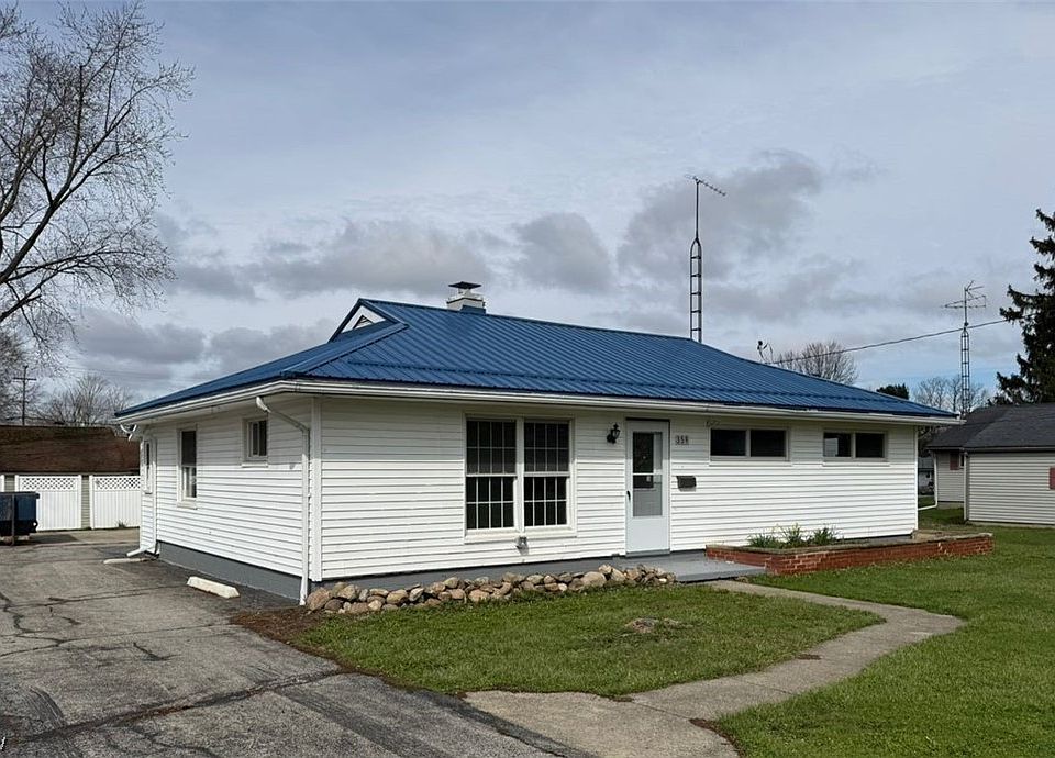 1st image of 359 Denman Ave