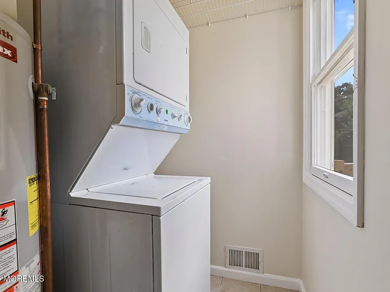 477 Glenwood Ave — Photo 23