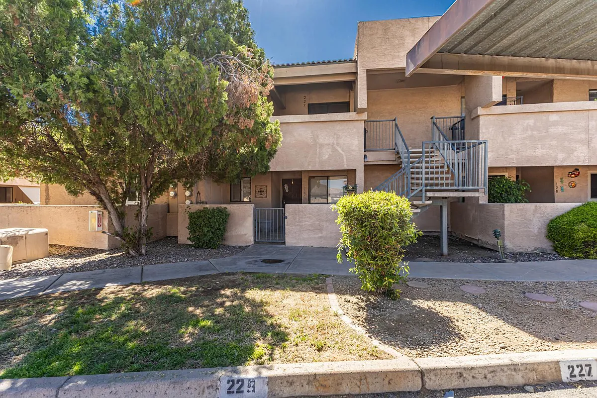 Building Photo - 10828 N Biltmore Dr #227