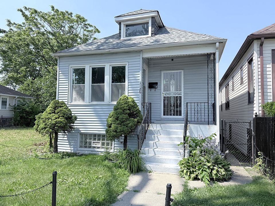 1st image of 1426 W 112th Pl