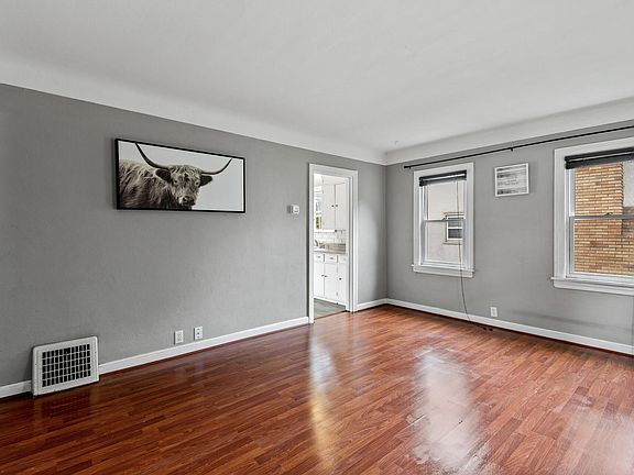 3rd image of 1320 6th St E
