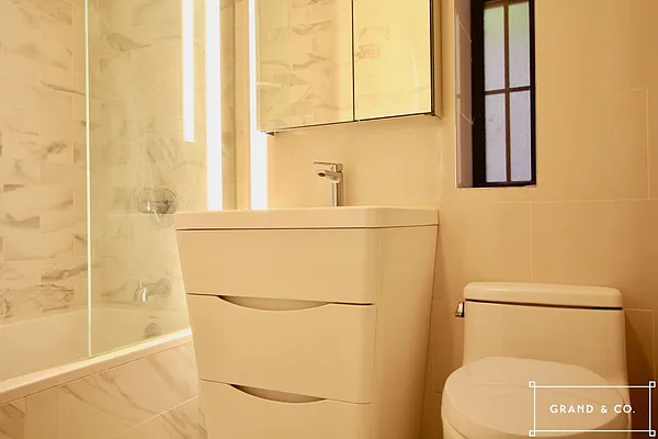 Rented by Grand & Co. | media 64