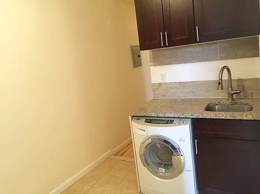 Rented by Bohemia Realty Group | media 20