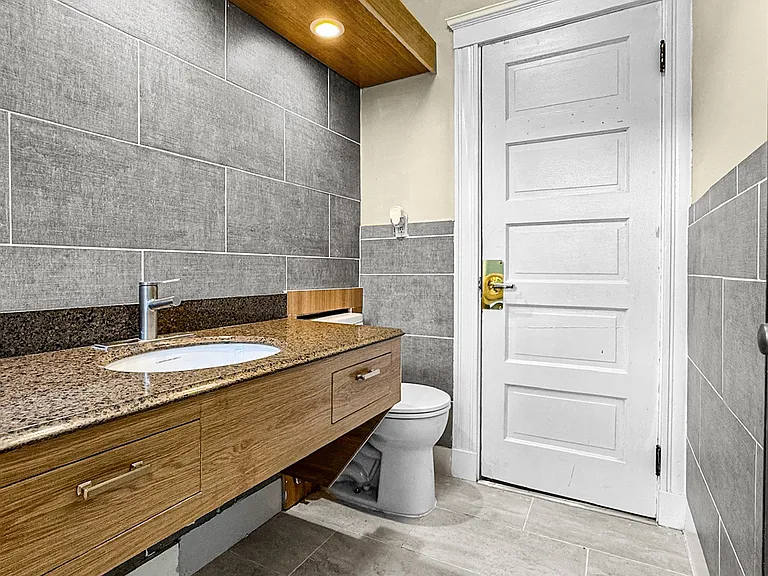 56 Dorset St #3 — Photo 5