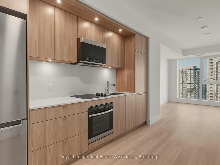 25 Cordova Ave #1714 — Photo 2