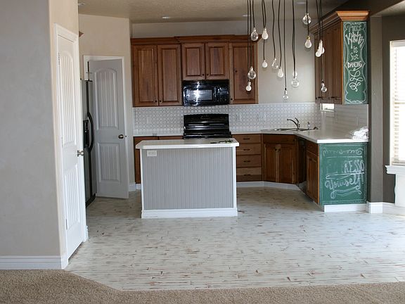 Spacious Kitchen/Dining area