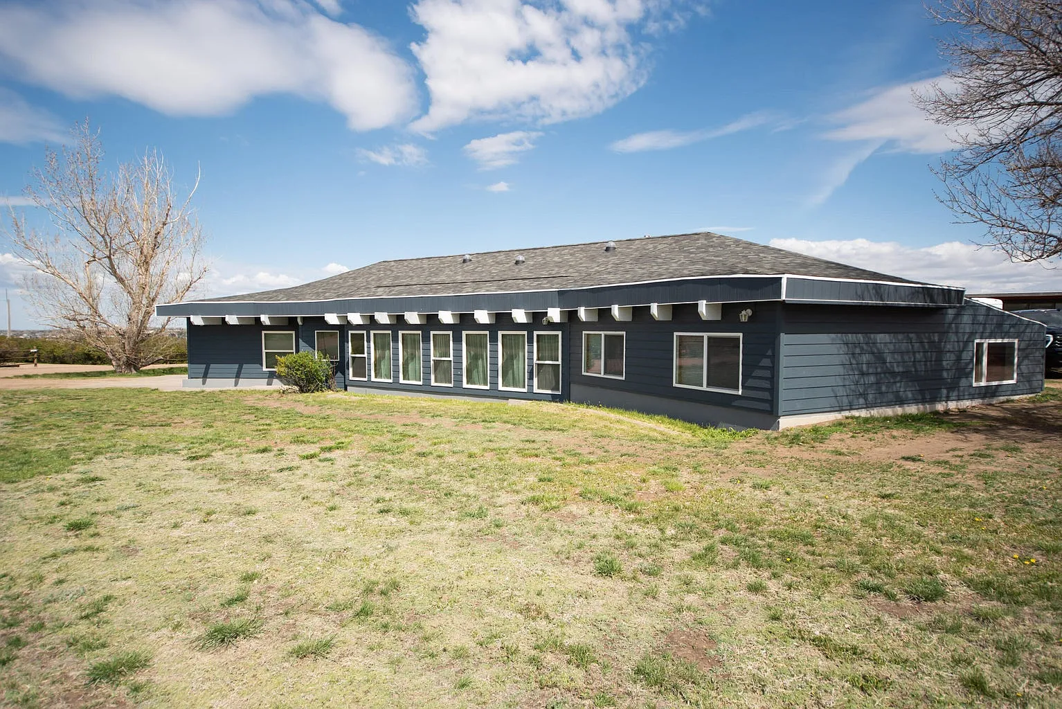 4 bed, 1994 sqft, $2,000 — Photo 3