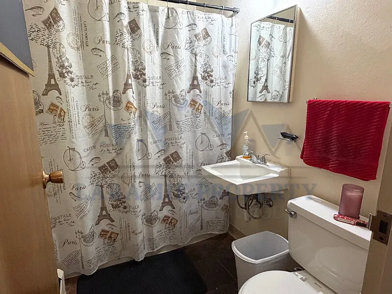 409 S 26th St #15 — Photo 7