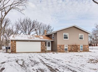 91 Egret Blvd NW, Coon Rapids, MN 55448