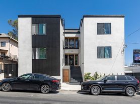 SUT - 1314 Sutherland St, studio  1.0 baths (400 sqft)
