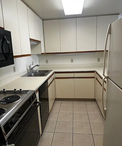 The Mayfield — Photo 15