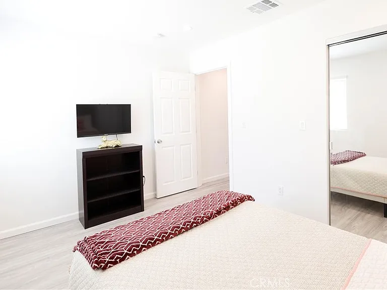 18623 Bryant St — Photo 24