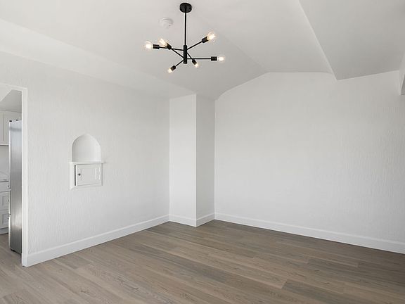 5th image of 1280 Pine St APT 504