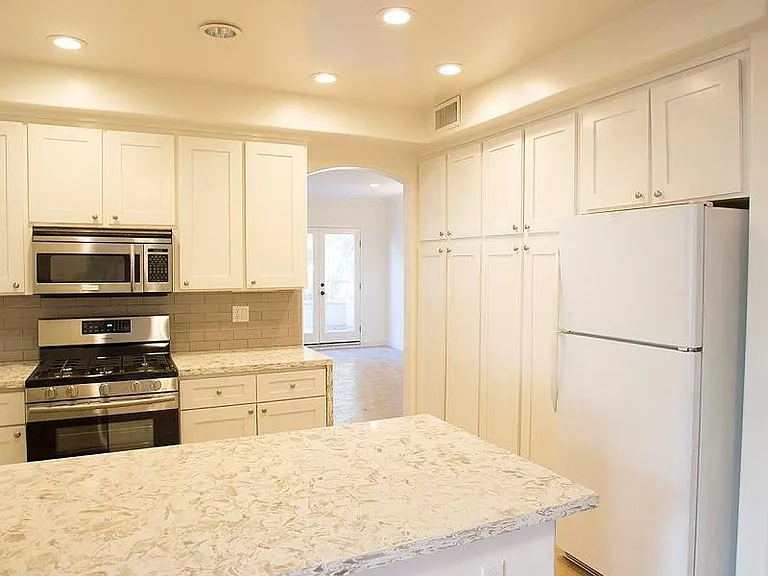 11612 Idaho Ave #101 — Photo 6
