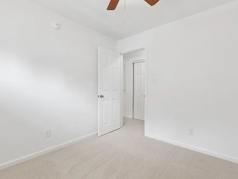 1261 River Oaks Dr — Photo 15