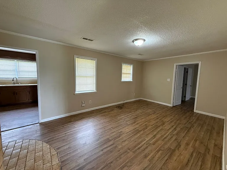 641 Dawson Ter NW — Photo 10