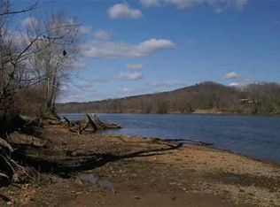 1444 Forest Home Ln, Calico Rock, AR 72519