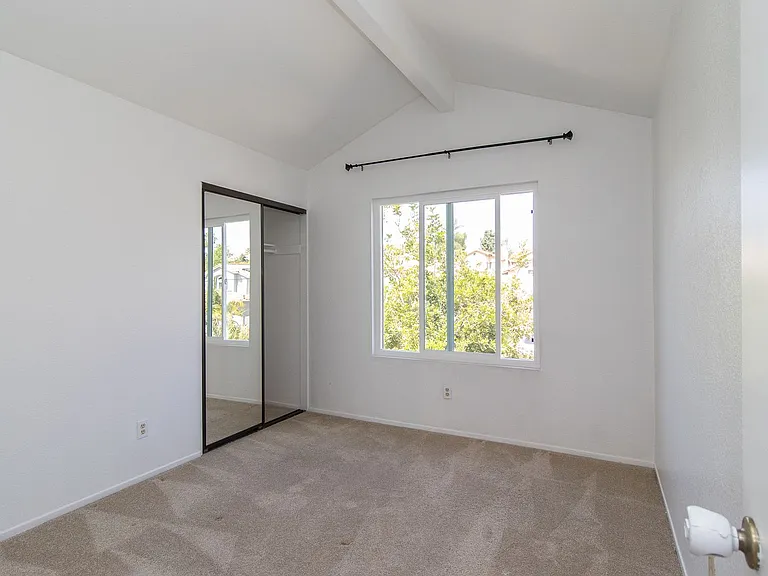 1821 Avenida Segovia — Photo 20