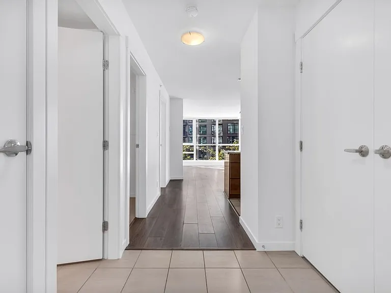 1189 Melville St #501 — Photo 31