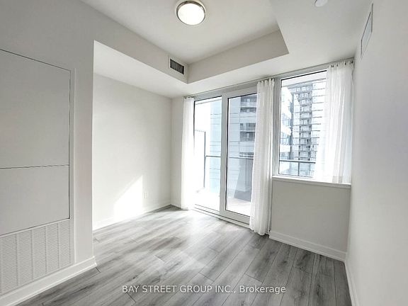 4th image of 15 Ellerslie Ave #904