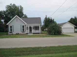605 SW 2nd St, Loogootee, IN 47553