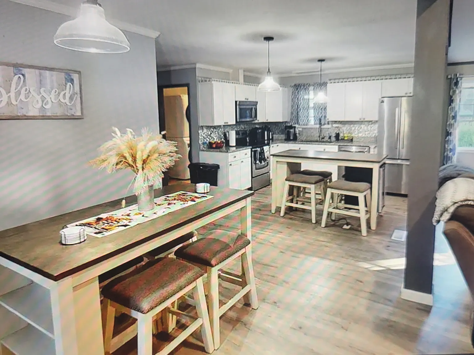 4 bed, 2250 sqft, $2,100 — Photo 3