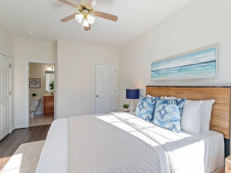 650 Claire Ln — Photo 26
