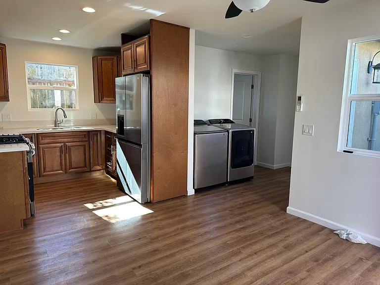 883 Arcadia Ave — Photo 11