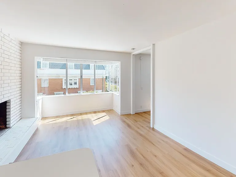 2200 Jackson St — Photo 3