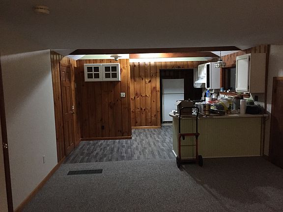 3rd image of 27 Woodland Dr