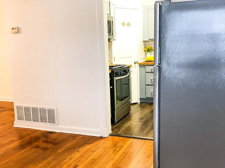 337 E Lullwood Ave #2 — Photo 4