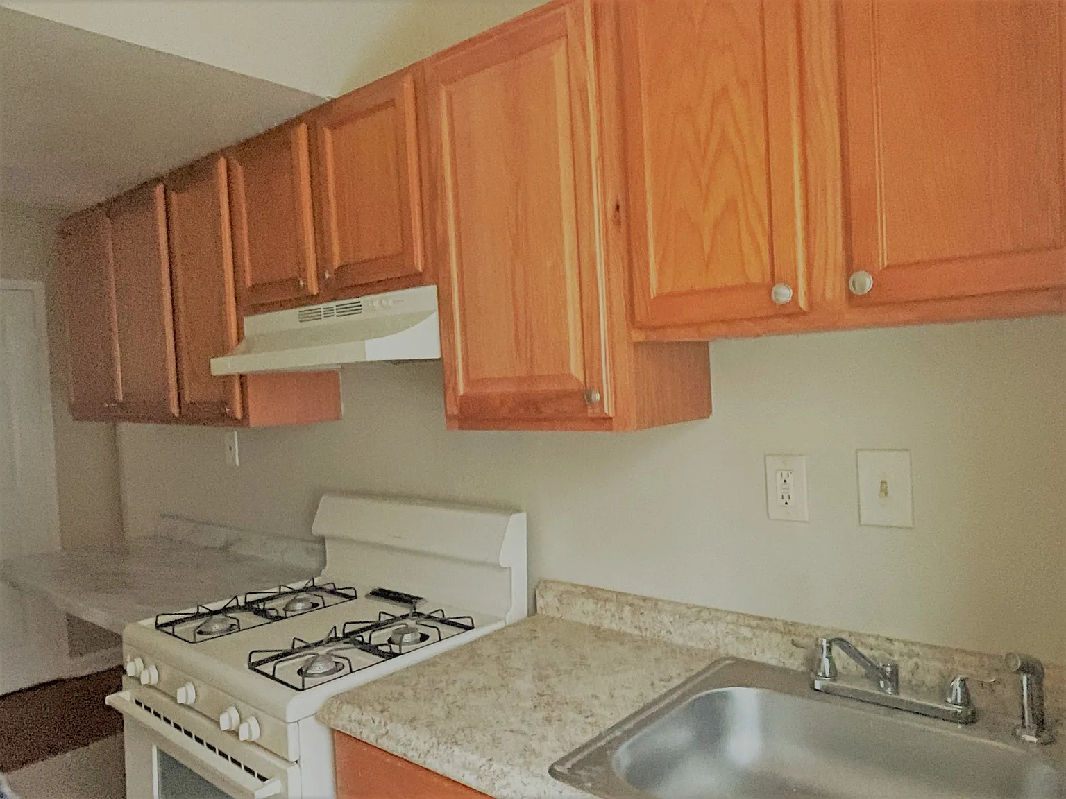 811 Barnaby Street LLC - 202 — Photo 4