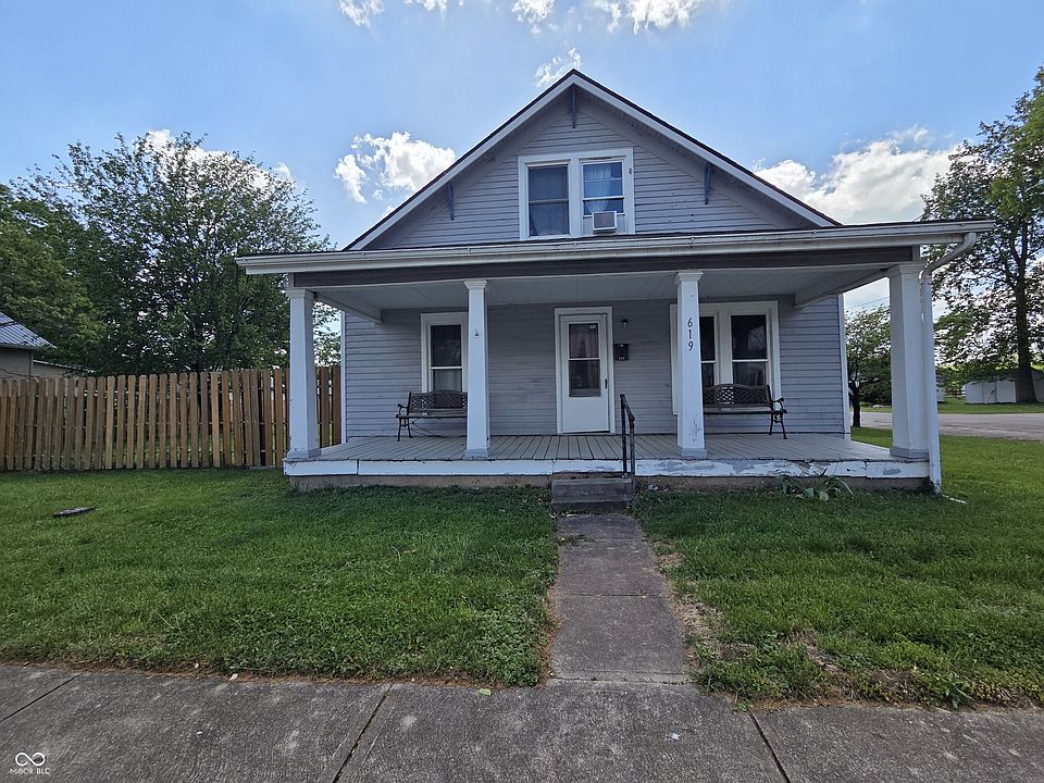 1st image of 619 4th St
