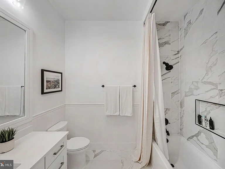 1462 Chapin St NW #8 — Photo 17
