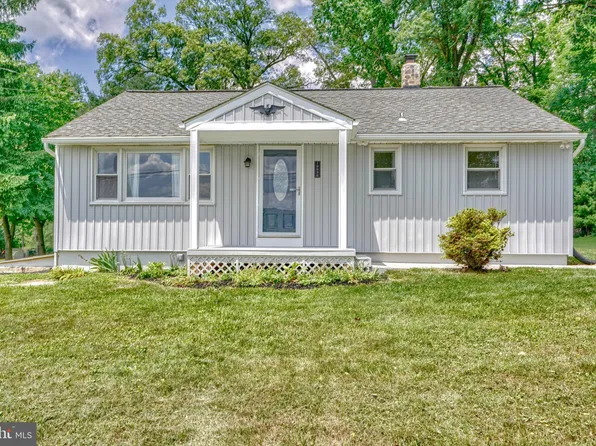 19638 Graystone Rd, White Hall, MD 21161