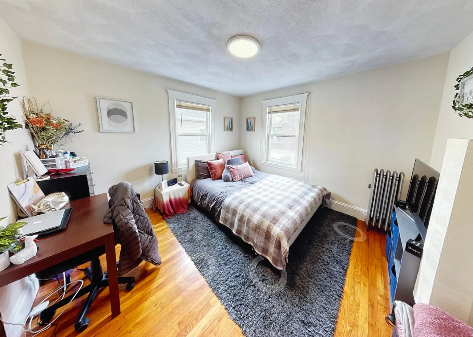 4 bed, 1300 sqft, $4,000 — Photo 4