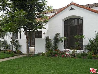 3rd image of 940 S Cloverdale Ave