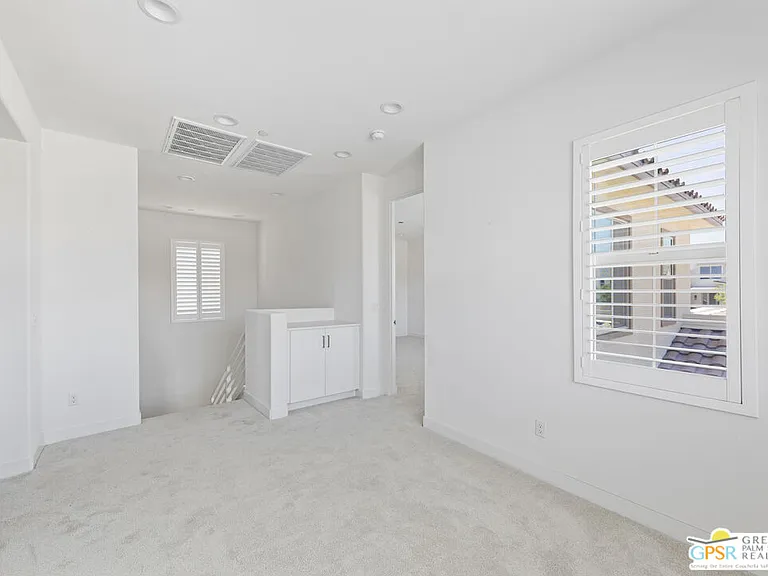 35935 Hinksey St — Photo 17