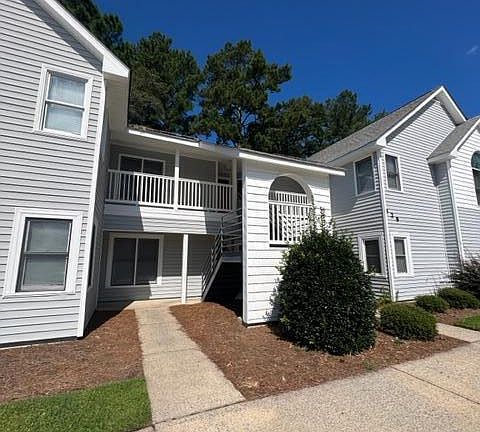 5th image of 128 W Victoria Court #B