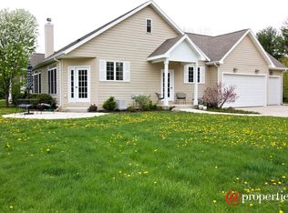 W3705 Wildwood Dr, Lake Geneva, WI 53147