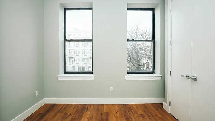 Rented by Nooklyn NYC LLC | media 25