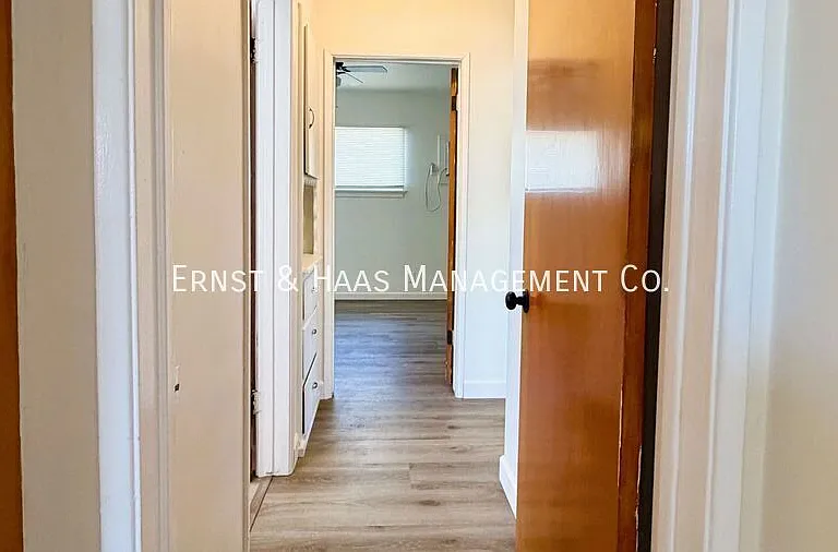 12911 Whitewood Ave — Photo 16