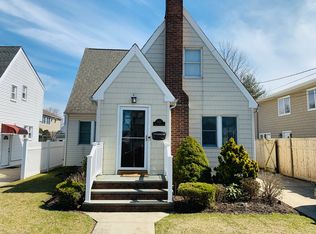 2425 Soper Ave, Baldwin, NY 11510