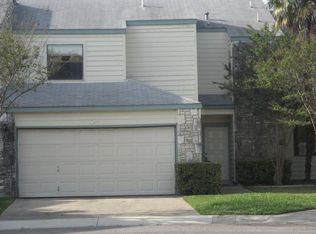 8571 Echo Creek Ln, San Antonio, TX 78240