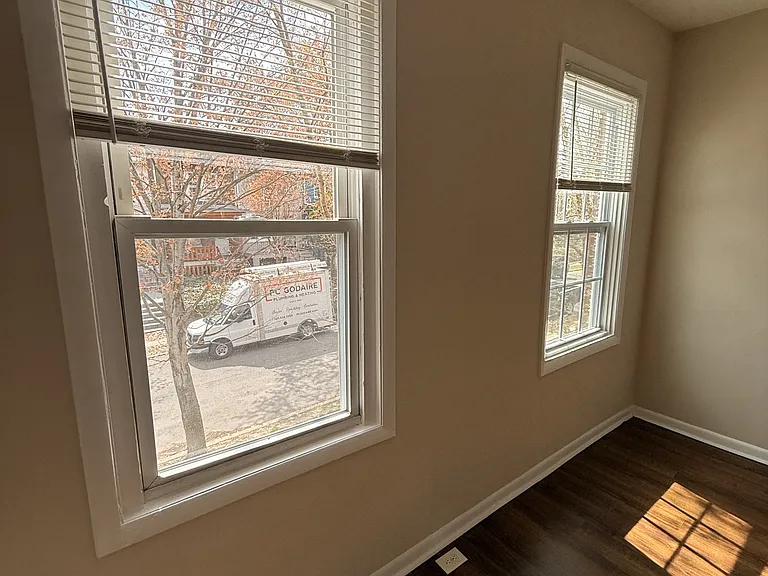 1504 Isherwood St NE #3 — Photo 3