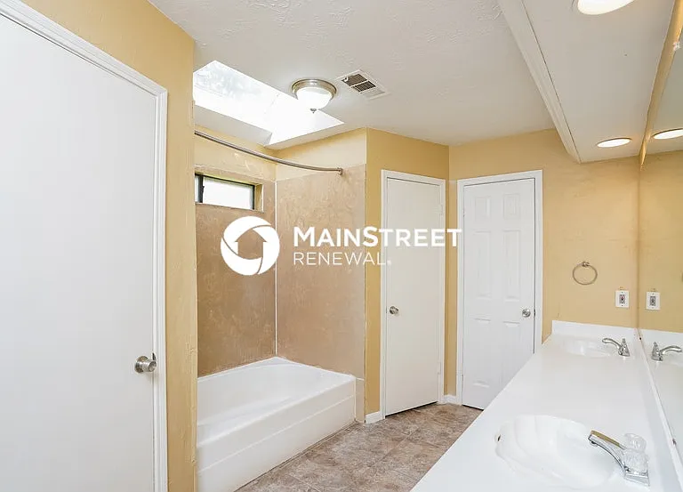 15514 Cabildo Dr — Photo 9