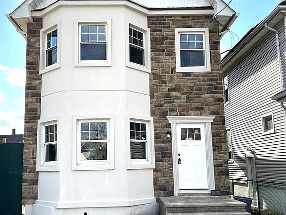 4th image of 142 Dixon Ave
