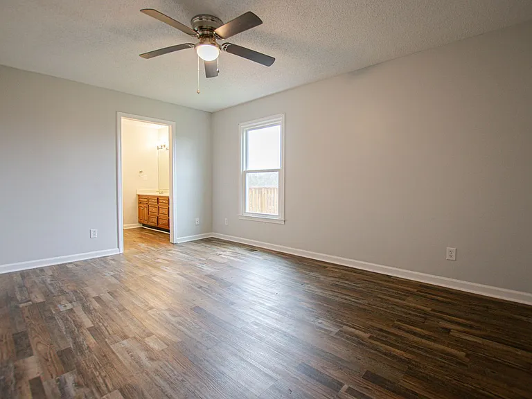 125 Whitehall Dr — Photo 16