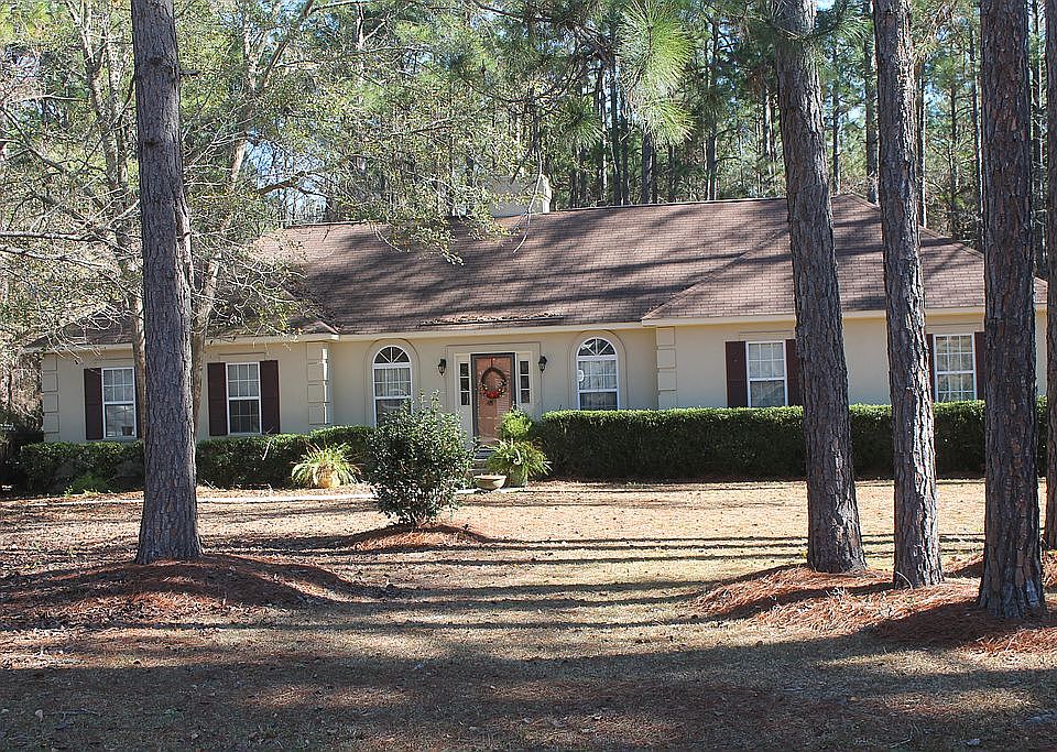 1st image of 606 Depot Dr